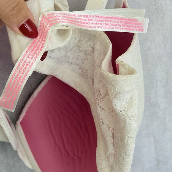 Victoria's Secret PINK Underwire Bra 38DDD Color Ivory Eyelet Lace NWOT - Picture 10 of 14